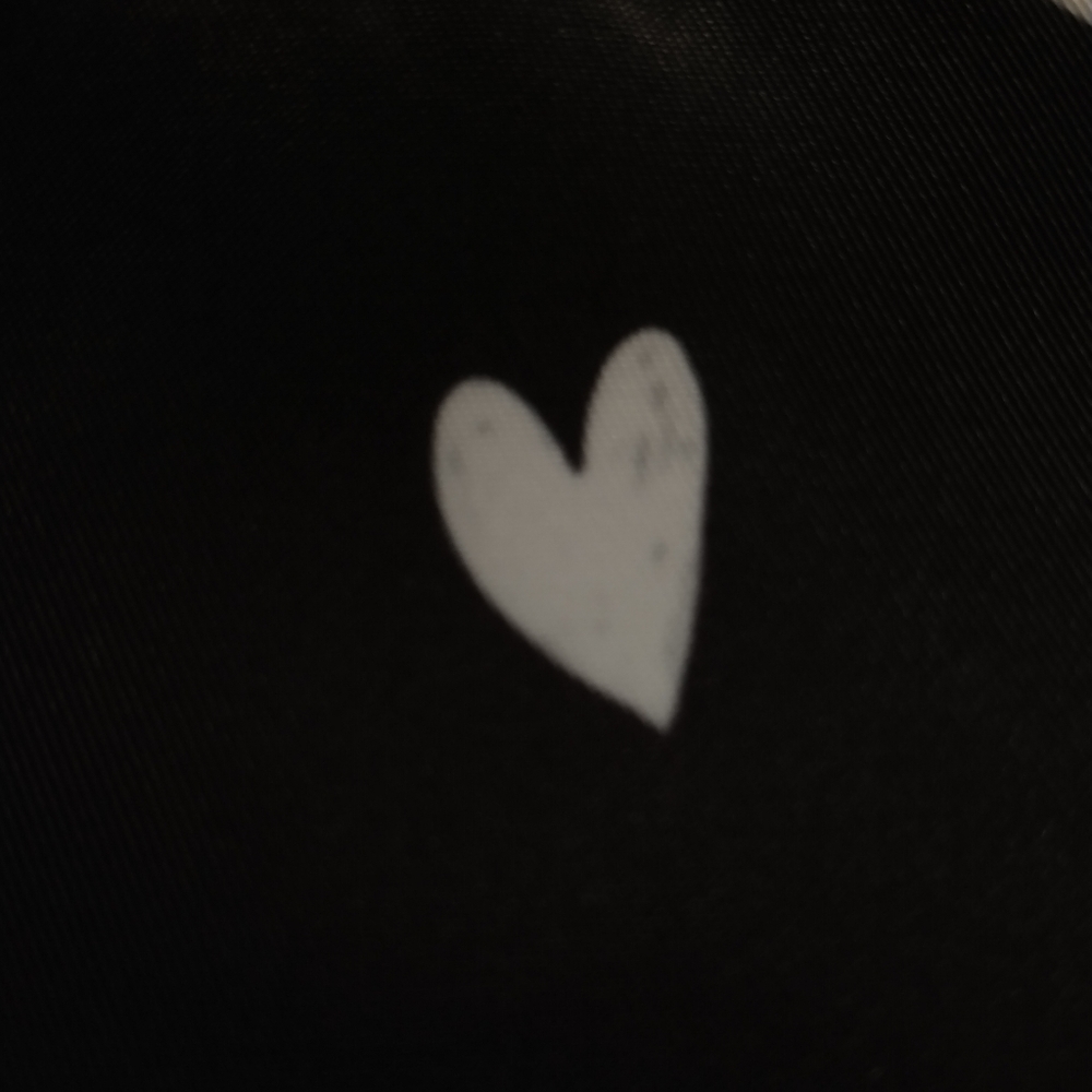 🧁 3/$30 Hearts Makeup Bag Black and White NEW - Picture 8 of 9